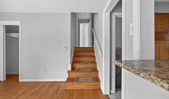 3303 17TH St N, Arlington, VA 22201