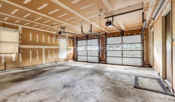 11 Phillips Mills Dr, Middletown, NJ 07748