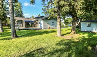 903 Willow Dr, Aberdeen, SD 57401