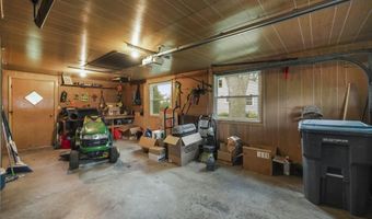 910 E 3rd St, Auburn, IN 46706