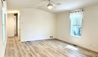 209 Goldenrod Ln E, Altoona, WI 54720