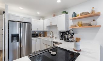 350 Aoloa St B232, Kailua, HI 96734