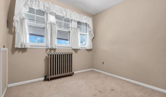 501 Cable Ave, Beachwood, NJ 08722