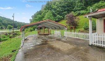 11 Birch Hollow Rd, Barboursville, WV 25504