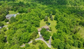 5152 Briar Ridge Dr, Aurora, IN 47001
