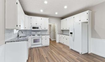 125 Nelson Oaks Dr, Ball Ground, GA 30107