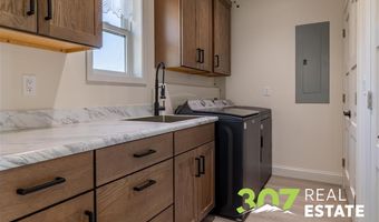 99 Irene Dr 233, Cody, WY 82414