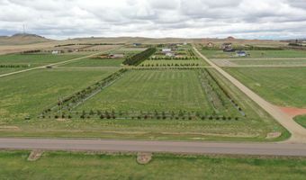 906 7th St NW, Bowman, ND 58623