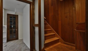 519 E Cooke Rd, Columbus, OH 43214