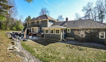 18 Hawk Dr, Bedford, NH 03110