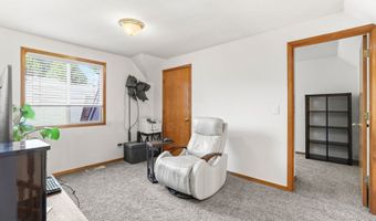 16056 NW TELSHIRE Dr, Beaverton, OR 97006