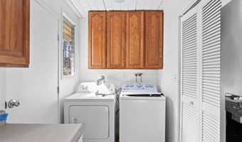 1324 Kuuna St, Kailua, HI 96734