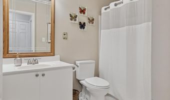20594 CORNSTALK Ter 201, Ashburn, VA 20147