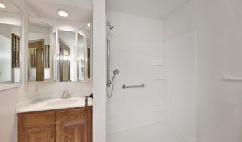 740 Fairway Ct, Augusta, KS 67010