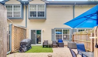 5 Shearwater Holw 5, Bayville, NJ 08721