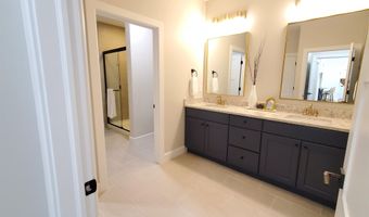 318 W Boxthorn Dr, Andover, KS 67002