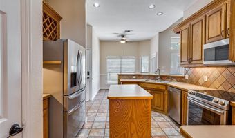 207 Highland Dr, Aledo, TX 76008