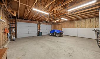 11938 Davis Rd, Alhambra, IL 62001