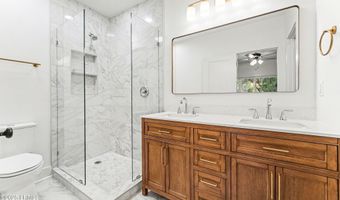 10 Chesterfield Lake Dr, Beaufort, SC 29906