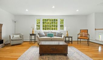 5 Brookside Cir, Acton, MA 01720