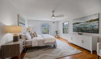 11124 HUNT CLUB Dr, Potomac, MD 20854
