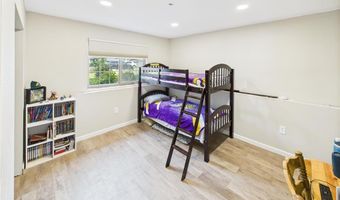 985 Waters Edge Cir, Avon, MN 56310