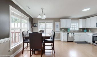3840 Countryaire Dr, Ayden, NC 28513