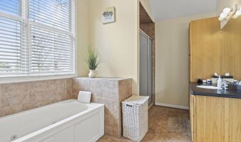 816 E Mayfair Rd, Arlington Heights, IL 60005