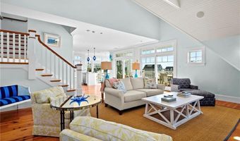 140 Tuckerman Ave, Middletown, RI 02842