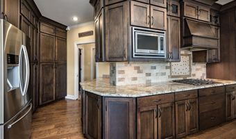 7325 Palm Beach Ave, Benton, AR 72019