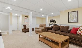 23 Whipple Rd, Glocester, RI 02814