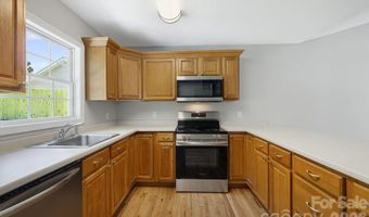 76 Selwyn Rd, Asheville, NC 28806