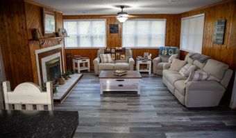 1758 Easons Bluff Rd, Baxley, GA 31513