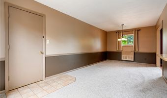 1925 Quayle Dr, Akron, OH 44312