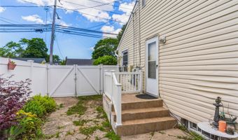 3414 Great Neck Rd, Amityville, NY 11701