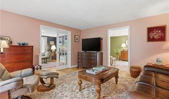 40 White Pine Dr, Glocester, RI 02814