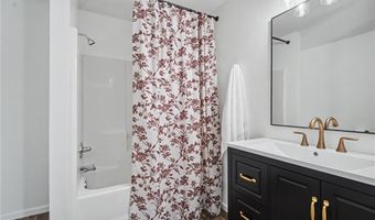 709 Flame Way, Baldwin City, KS 66006