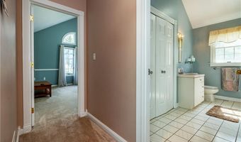 454 N Quidnessett Rd, North Kingstown, RI 02852