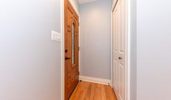 641 Louise Dr, Ann Arbor, MI 48103