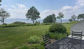 28 Northshore Dr, Burlington, VT 05408