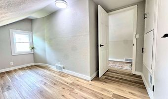 1520 N VIOLA St, Appleton, WI 54915