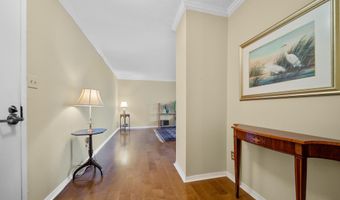 501 SLATERS Ln 402, Alexandria, VA 22314