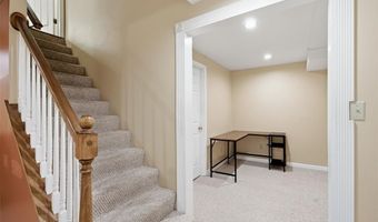 305 Oak Top Ct, Ballwin, MO 63021