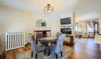 8 Lawrence St, Cumberland, RI 02864