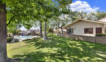 6050 Henderson Dr 16, La Mesa, CA 91942