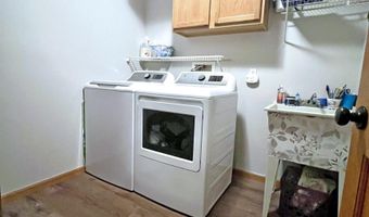 7 Staples Ct, Beesleys Point, NJ 08223