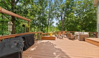 215 Beaumont Trl, Aurora, OH 44202