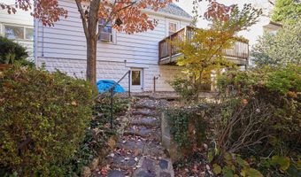 2913 24TH St N, Arlington, VA 22207