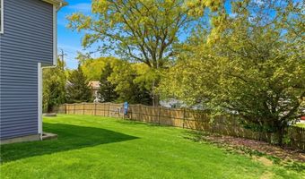 12 Pat Dr, Lincoln, RI 02865