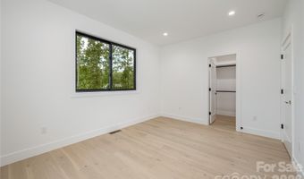 47 Scott Meadows Dr, Asheville, NC 28806
